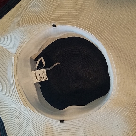 Wide brim floppy sun hat - Picture 3 of 6